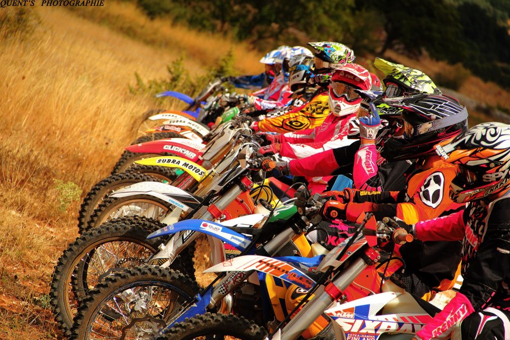 Départ course de moto cross